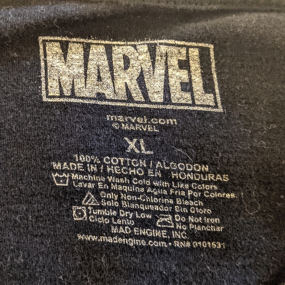 3/$15 MARVEL Captain America graphic T-shirt (XL) - Picture 5 of 6